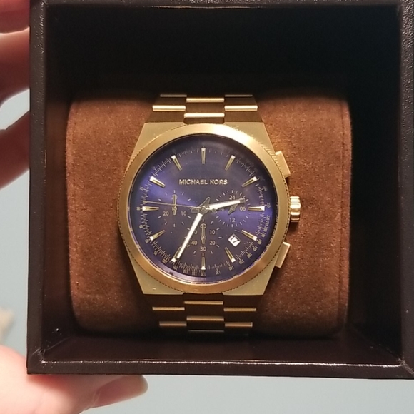 Michael Kors watch - Picture 2 of 3